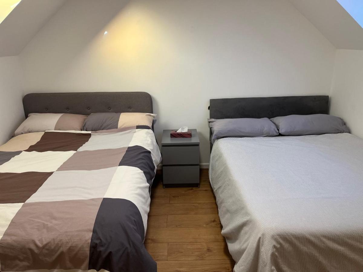 Three Bedroom House In Tooting By Star Apartments London Bagian luar foto